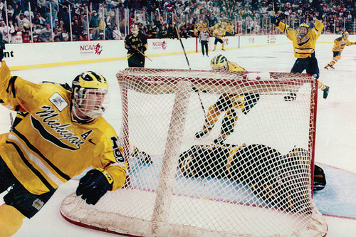 I used to be a @umichhockey blogger. 

#Gooddudesonly