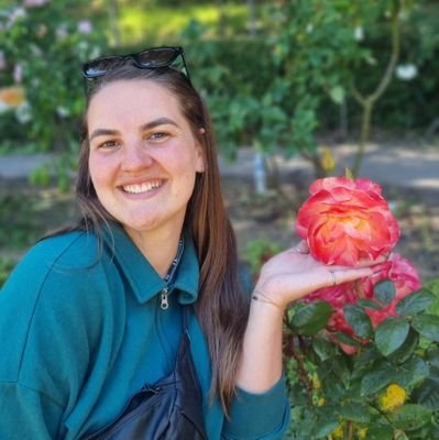 Ecologist | Wildlife biologist ~ passionate about behavioral ecology, sexual selection, climate change, wildlife conservation 🦎🪲🐕
