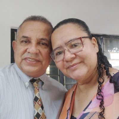 Creo en la democracia, no al socialismo, si a la libertad..... ✋ firme ❤️ grande