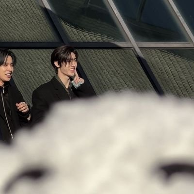 🎧 heeaseung dreams, real-life memes 🤷
https://t.co/Wiv760qBKH