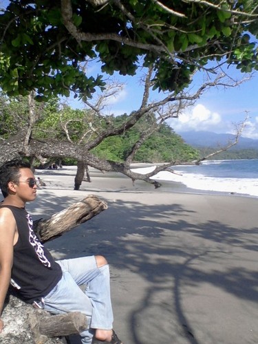 Rikyysn's profile picture. 