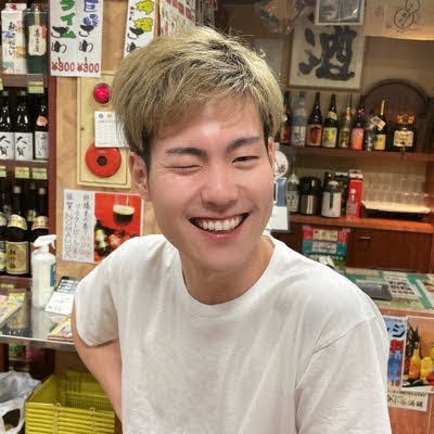 迫くんの秘書などしてます。年間1,000件外食してご飯の勉強をさせて頂いてます。福岡在住。鹿児島から北海道までショッピングカートで歩いてました