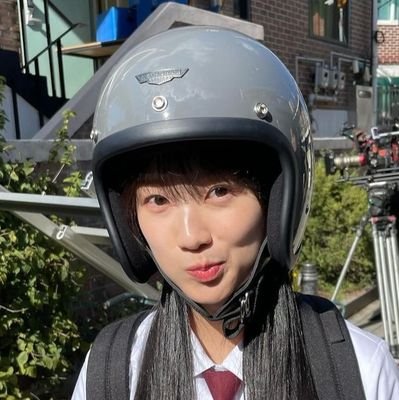 ◌ 𓈈 🍥 I love kpop not you eiei ⸝⸝⸝ They are the whole wide world ! 🌐⭐