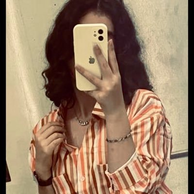 MahsaKeshavar10's profile picture. 🦢