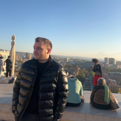 Partnership Manager at @CrystalMuse_ | Leading innovation in Web3 marketplaces | Turning visionary ideas into reality | Focused on decentralized solutions