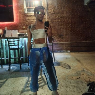 tastetheramebow's profile picture. converting this to alt 

28. ATL

I'm a total badass.
That's not up for debate.