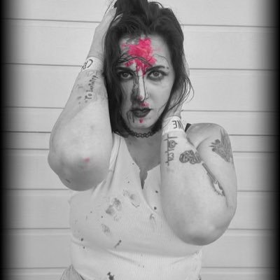 🖤💜😈 Female Wrestler/ Mental Health activist/ everyday goth 🖤/ Bisexual 💜💗💙🏳️🌈 🖤@Lawrence_spiral 🖤 WISHLIST: https://t.co/A8ZWW20zXk