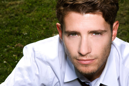 julianmorriscom's profile picture. The twitter account for the unofficial @Ju1ianMorris fansite Julian Morris Fan. The site and twitter are maintained by @twoacross.