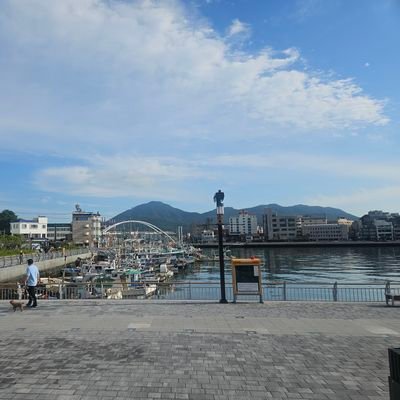 be3SGphr4hVFVgE's profile picture. 