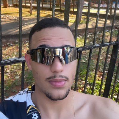 Guiiz_S's profile picture. fds