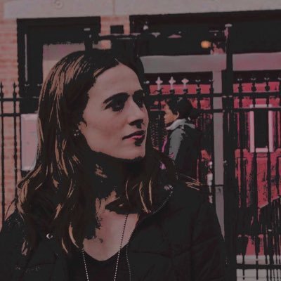 Officer at Chicago Police Department’s 21st District • Member of CPD’s Intelligence Unit • Mom to @Mak_Burgess • #OneChicagoRP