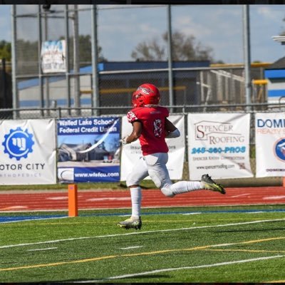 4.0 gpa 5’8 160 c/o 2029 Walled Lake Western (MI) ig : Showtime.m11 sound mind sound body 7v7 email: miltonbrownll@icloud.com Contact: (248)787-1088 1 d1 offer