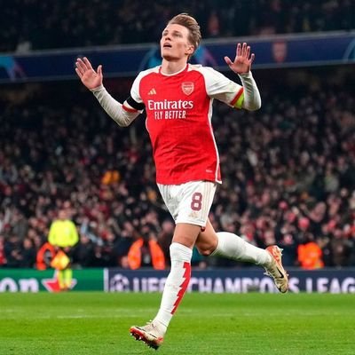leftylewy's profile picture. Gunners🔴⚪ Kings⚫️⚪️ Viva Mexico 🟢