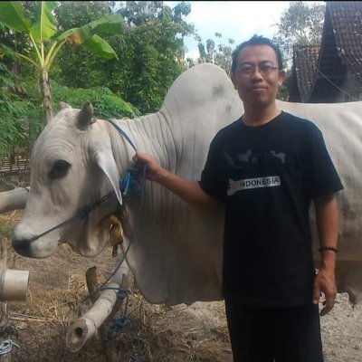 thanmase's profile picture. Aku tidaklah semulia MUHAMMAD, tidaklah setaqwa IBRAHIM, tidak setabah AYUB, juga tidak segagah MUSA, apalagi setampan YUSUF, Aku hanya MANUSIA BIASA.