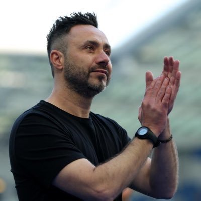 romain1503's profile picture. fan de foot d’animé de manga et surtout supporter de l’OM même si on ne seras plu jamais heureux on va ce pendre un de ces 4