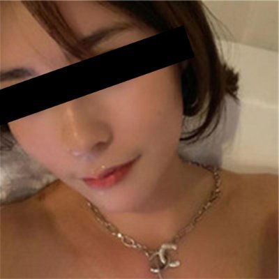 セクシーなポーズをお見せします ランジェリーであなたを魅了します 特別な瞬間を共有しませんか? フォローして一緒に楽しもう #エ〇チ #出会い 連絡こちらから→ https://t.co/v4y6igYJGD