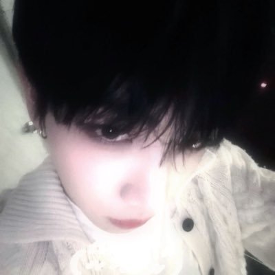 featheredfates's profile picture. not a lot, just forever ✪ intertwined, sewn together