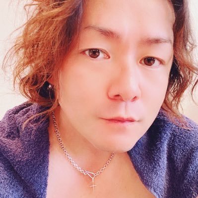 欧米輸入歴14年🌏法人11期目。ebay輸入では月利200万円,catawiki輸出は3ヶ月目で月利80万。コンテンツビジネスでの総売上は1億円以上。現在は複数のスクールを運営中。現在のAI 事業は4ヶ月目で月利80万円継続中🆕新規で新しい物販に挑戦中