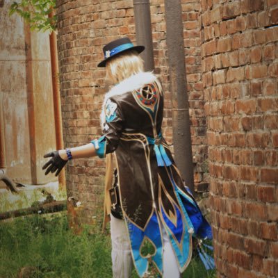 成人済のレイヤー。妄想を具現化するお遊び大好き。ロケメイン。崩スタ・原神などホヨバに夢中。刀(長義最推)etc他にも色々やってます。殺伐として退廃的な世界感は性癖。 写はinstagramにも。Header📸翔さん @SKRI_CAMERA