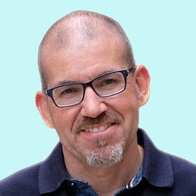 Adicto al diseño periodístico, la UX y la tecnología útil en general. Afortunado por publicar cada día mis conceptos gráficos desde la atalaya del Grupo Joly.