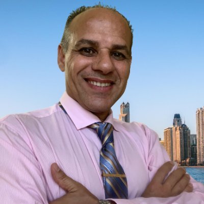 Miguel Garcia (Spain) 25 años presidente de la agencia inmobiliaria y financiamiento de Florida Homes & Mortgage recibe una asesoría con total confidencialidad