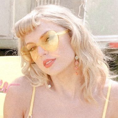 your ivy grows & now im covered in you ♡ | 27 | she/her | margot robbie + ryan gosling enthusiast ✨ | cinephile 🎬 | evermore girly 🤎 | swiftie forever 🪩
