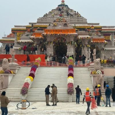 psinghara5's profile picture. 👉*अगर अपनी काबिलियत पर यकीन किया जाए, तो उंगलियां उठाने वाले भी तालियां बजाना शुरू कर देते है.*👈