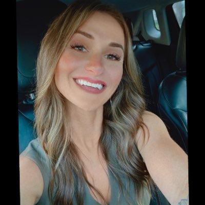 Marketing Director• design, creative. buffalo ny @buffalobills ❊ God ♡︎ outdoors | adventure