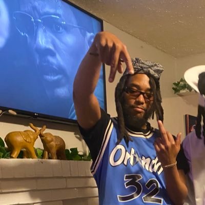 XCVcentury's profile picture. 