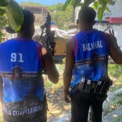 chatuba da penha
nós vive e deixa viver
Deus e maior fé em deus e nas crianças..🙌✍️🙏❤️🔥💯