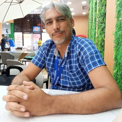 Adicto Al Café. Familiar. De Pensamientos Libres. Dirigente Sindical. Comprometido con el alcance de los beneficios de los trabajadores. #Pzo.