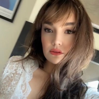 Video game enthusiast, skincare devotee, and music buff. Focused on my well being and good company. •Mixed🇵🇹🇰🇷•SF Bay Area❥Seattle