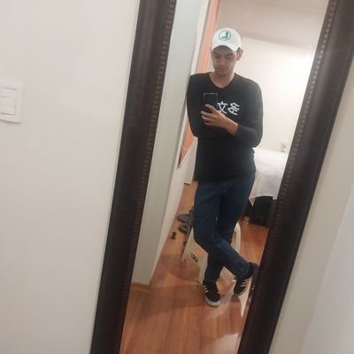 Sebasti85627467's profile picture. 