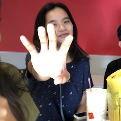 AnakNiDesta's profile picture. but still trying :)