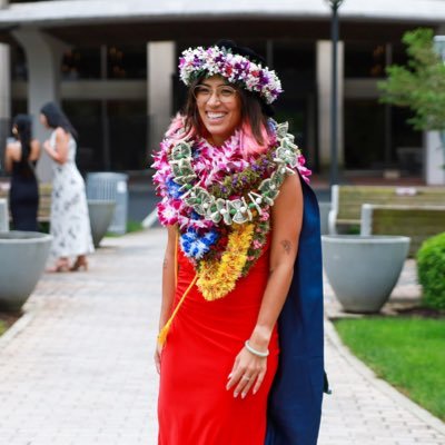 OBGYN PGY1 @ Pennsy | @PennStHershey ‘24 | @UNC ‘18 | Passionate about women’s health & equity - championing diversity & policy reform. Avid baker & runner