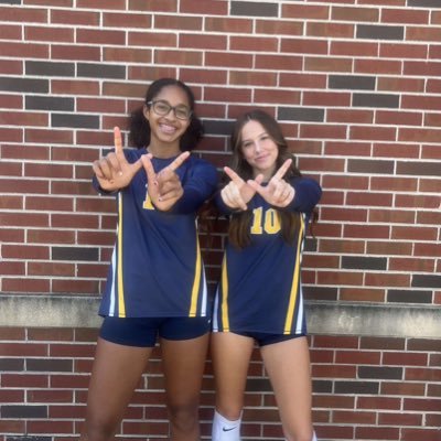 sophia_tho10201's profile picture. 5’11 middle/Rightside Fraser High School- varsity volleyball Class of 2026