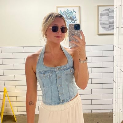 kirajinkins's profile picture. ask me about my weiner (dachshund)