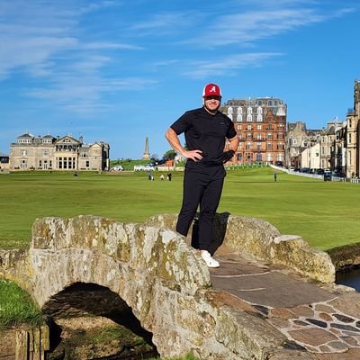 __D__W__M__'s profile picture. 820 Credit Score | 4.96 Uber rating | Known #Gump