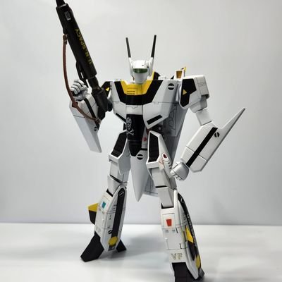 自分ペースでゆっくりプラモ作ってます!
主に70's80'sのアニメメカ(特にサンライズ作品)が大好き世代のオッサンです!