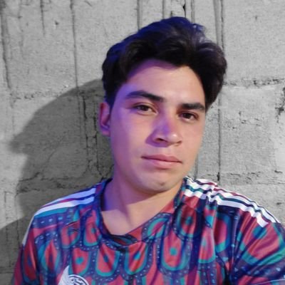 elgeorgedi's profile picture. ✨Nada más soy un pedazo de caca en este lugar llamado universo ✨