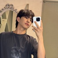 yuri (@_lvjyrz) 's Twitter Profile
