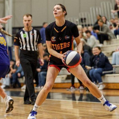 Class of 2026 6’0 guard/forward | 2022 Victoria Metro State team | U18.1s Representative and U23 Youth League player for Melbourne Tigers Basketball Club