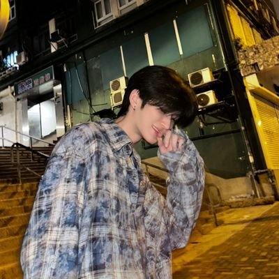 ouyinuenes's profile picture. #collegetwt #fanacc #booktwt
a person who try to like books and language