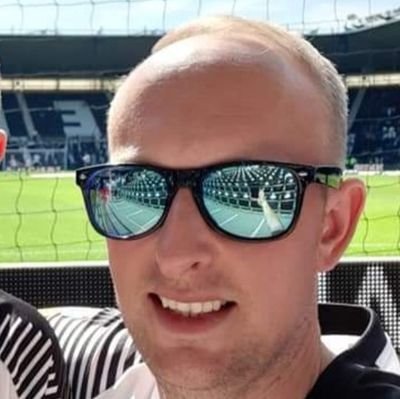 🐏 Derby County fan since I can remember.
❤️ Father to two beautiful boys.
loves keeping fit, Ex runner, now cyclist
🥇 London Marathon VLM19