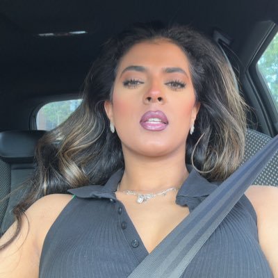 fun(ny) an Aesthetician 💉+ Builder 👷‍♀️