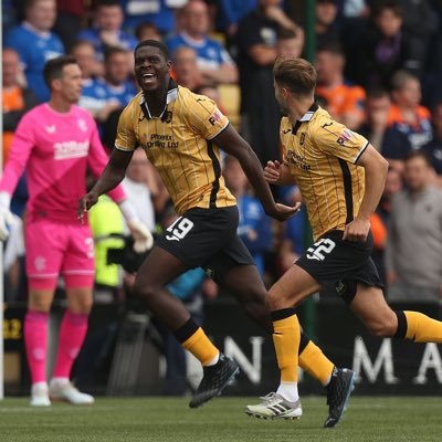 fintos2012's profile picture. 