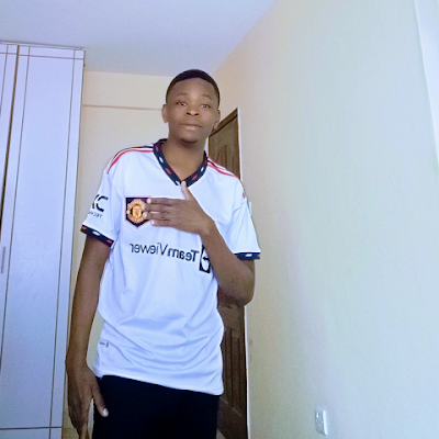 der_vince7167's profile picture. 