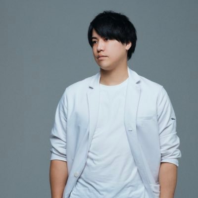 FilamentGroup 80店舗| 年商30億|骨膜整体創始者| 31歳| 中卒|予約システムSATTOU 導入300店舗達成| YouTube72万| 世界に整体を広める活動中🌍