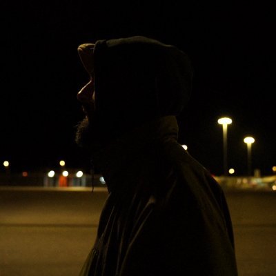 Julious, cerca del Mar, Ve al Sol y se relaja... juliousmarvesol . bsky . social @RuralGalacticSo | @Vpanoramik | https://t.co/aqZ5UaWUsr