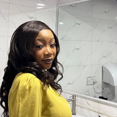 Elizabe66425294's profile picture. 